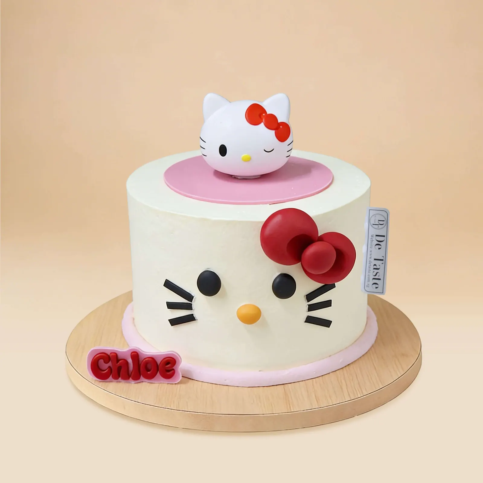 Sweet Hello Kitty Cake